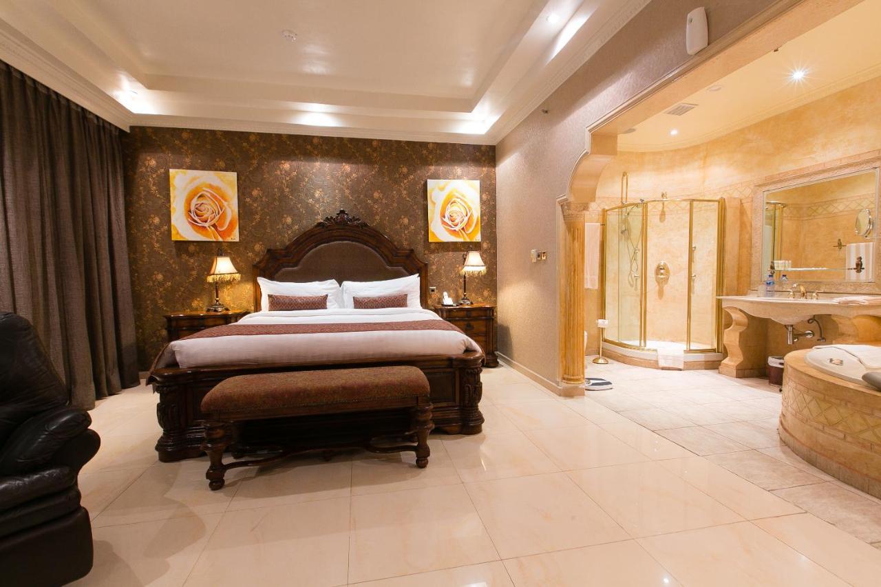 Victoria Crown Plaza Hotel Lagos Buitenkant foto