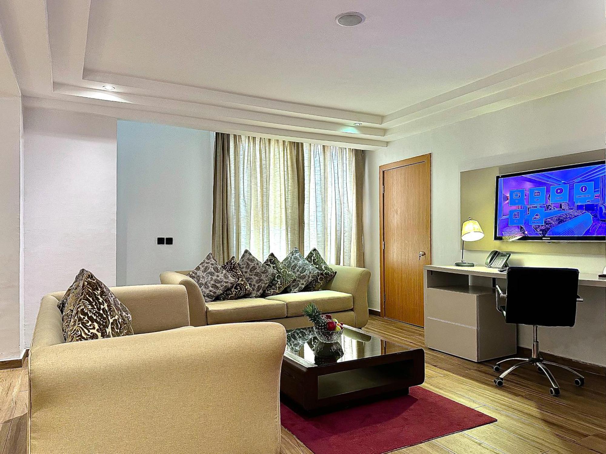 Victoria Crown Plaza Hotel Lagos Buitenkant foto
