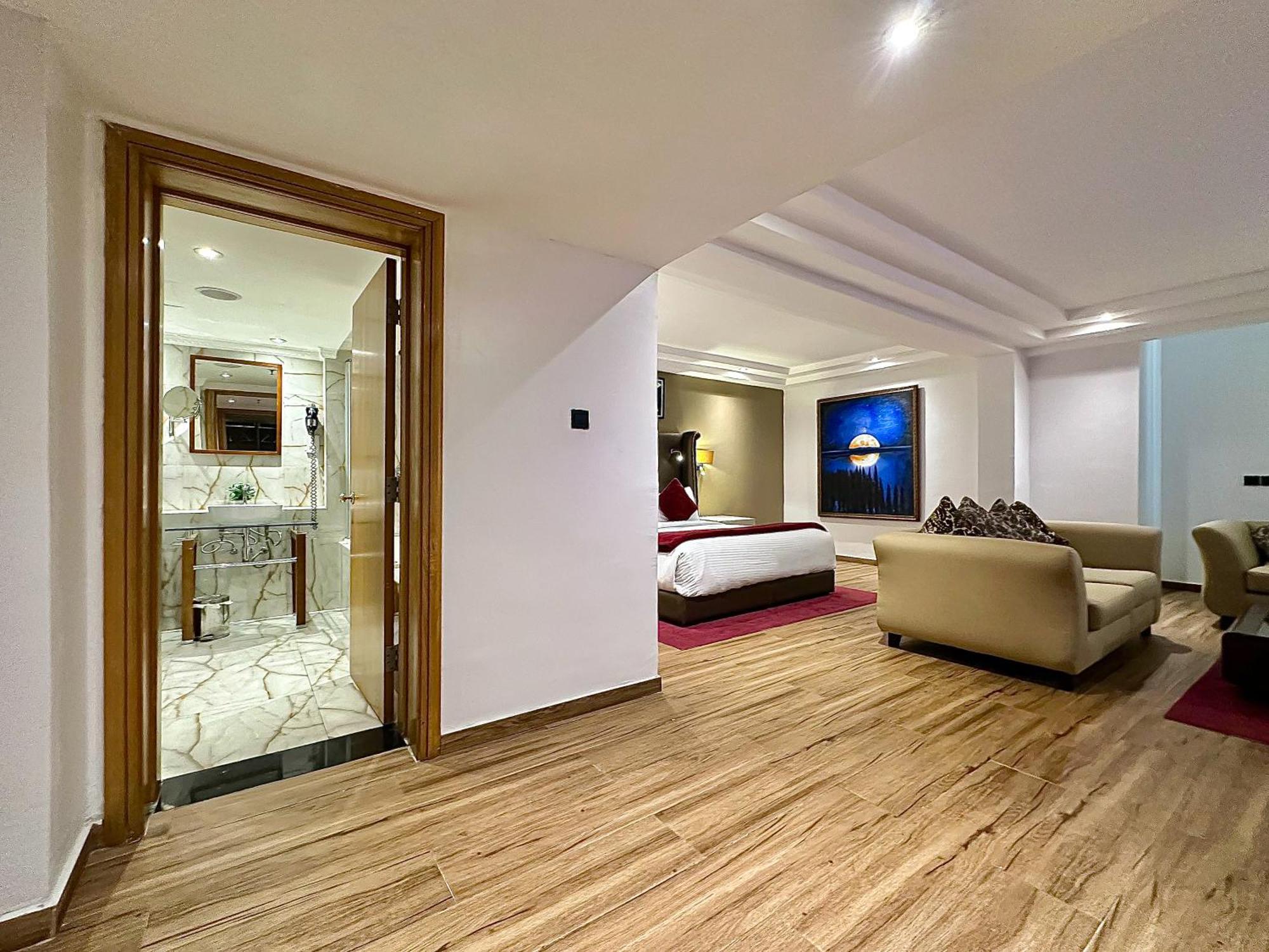 Victoria Crown Plaza Hotel Lagos Buitenkant foto